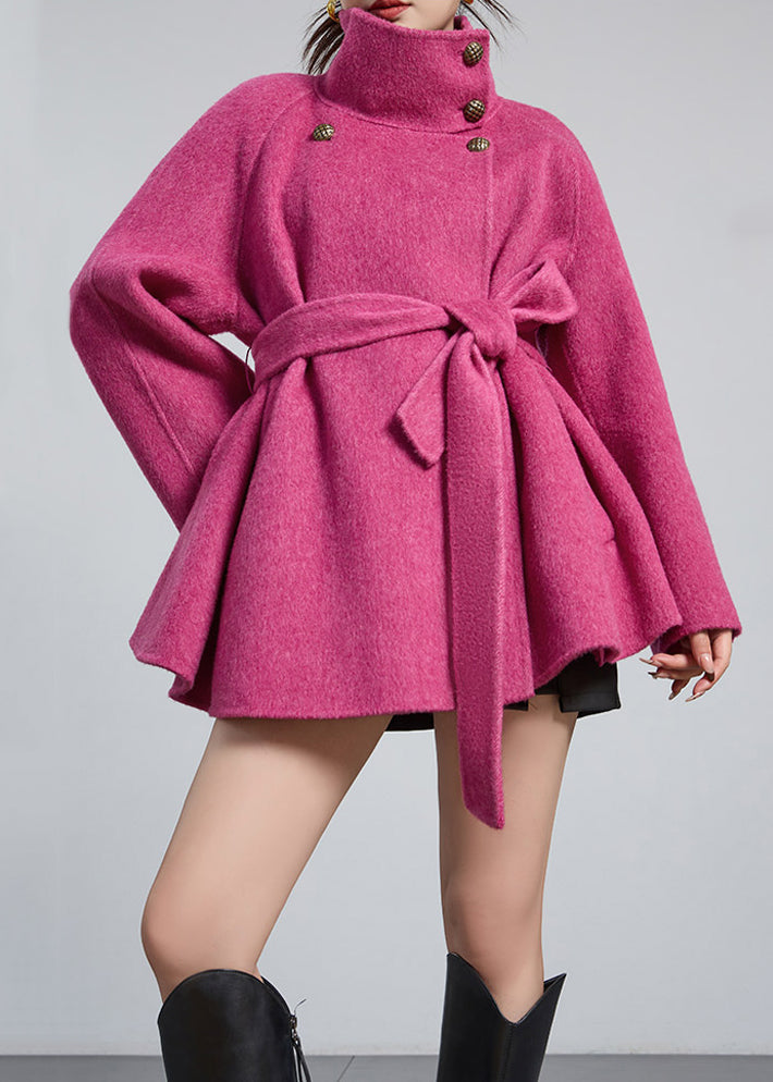 Well Tailored Coat with a Graceful Silhouette