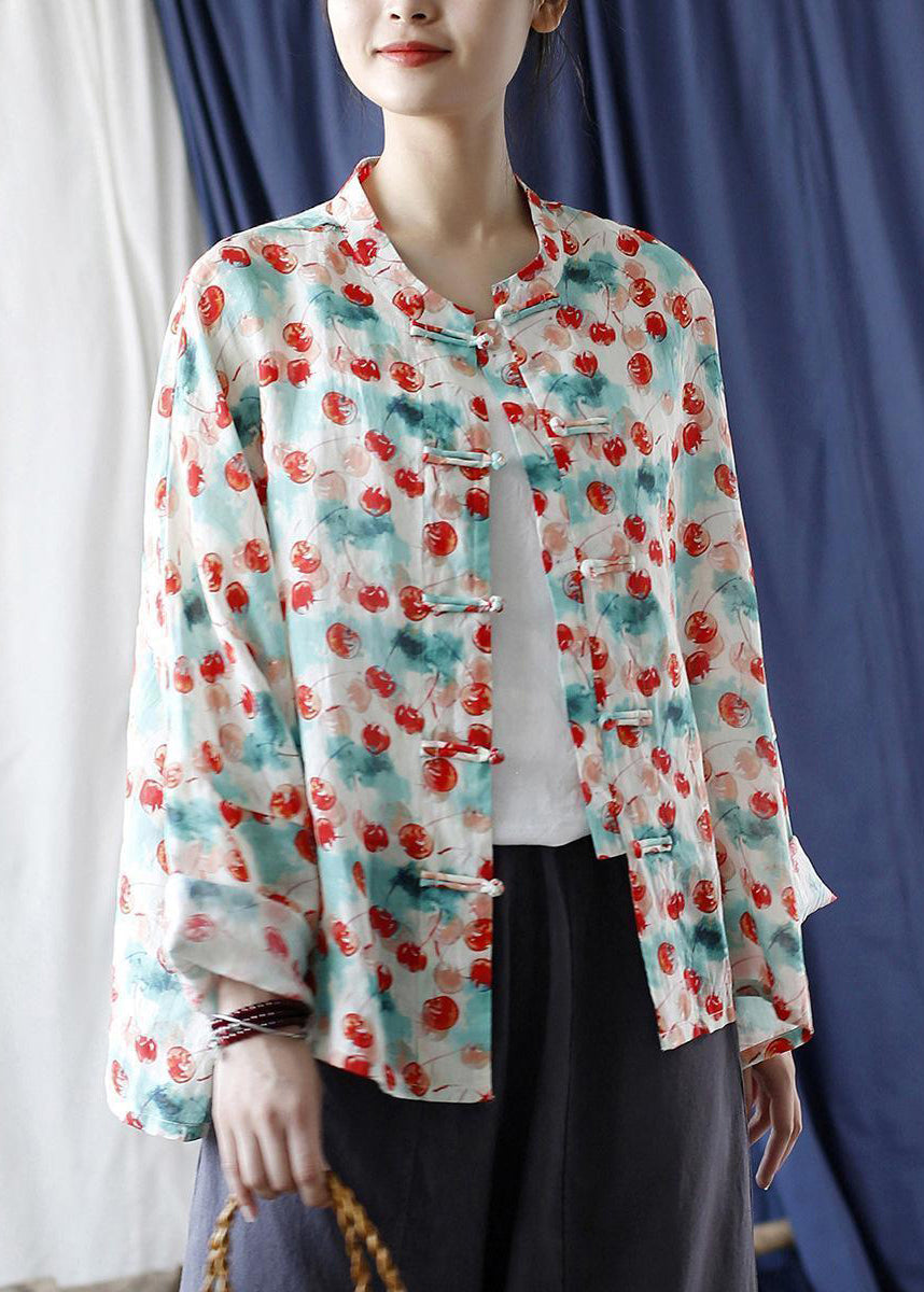 Classic Vintage Blouse with a Flattering Fit