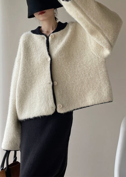 Gracefully Styled Coat for Any Occasion