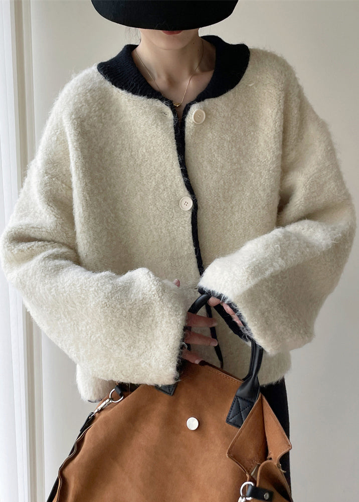Gracefully Styled Coat for Any Occasion