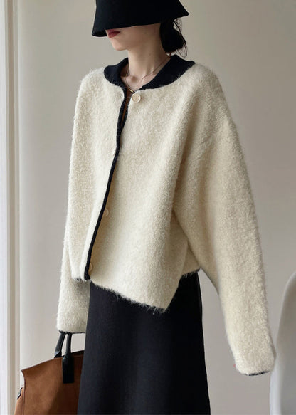 Gracefully Styled Coat for Any Occasion