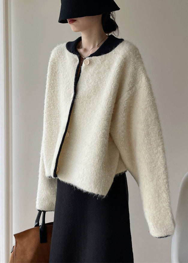 Gracefully Styled Coat for Any Occasion