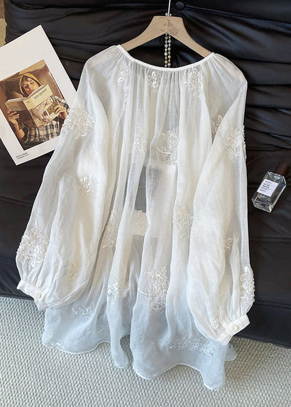 Classic Vintage Blouse with a Flattering Fit