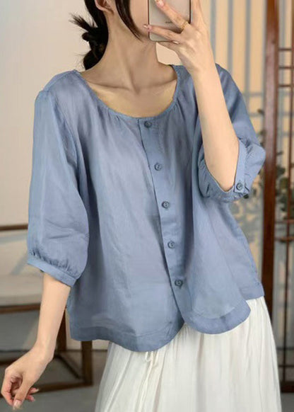 Well Tailored Shirt with a Graceful Silhouette