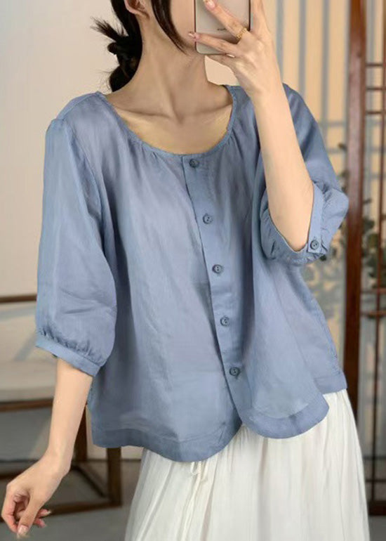 Well Tailored Shirt with a Graceful Silhouette