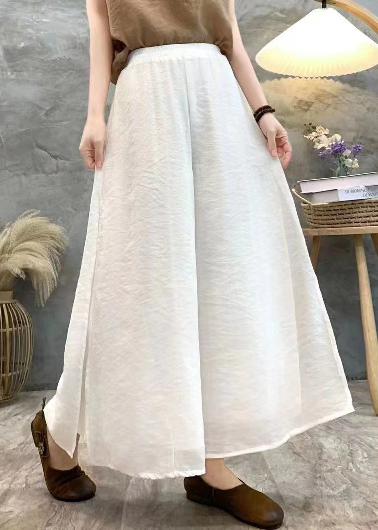 Effortlessly Elegant Pants with a Timeless Design