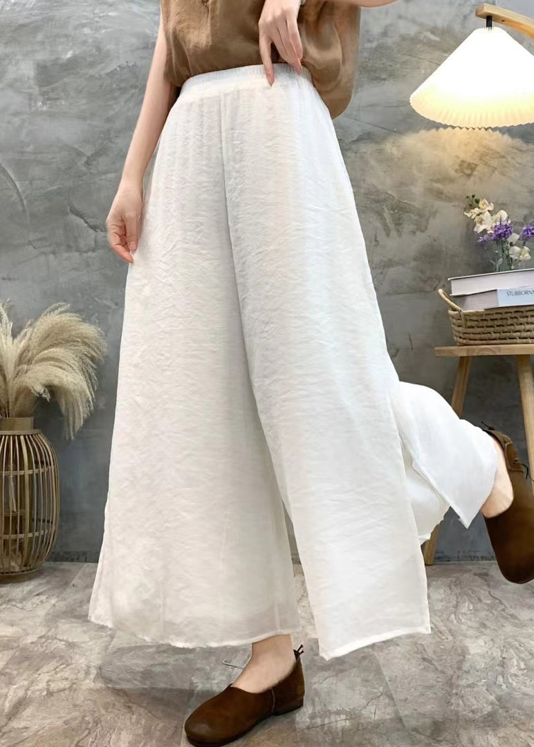 Effortlessly Elegant Pants with a Timeless Design