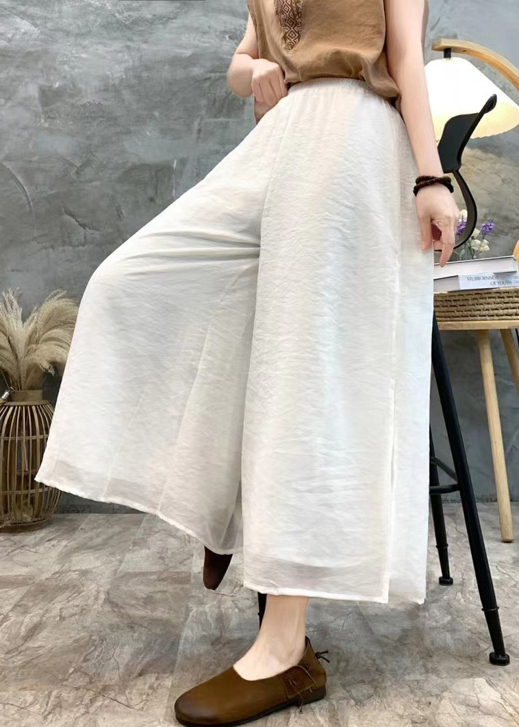 Effortlessly Elegant Pants with a Timeless Design