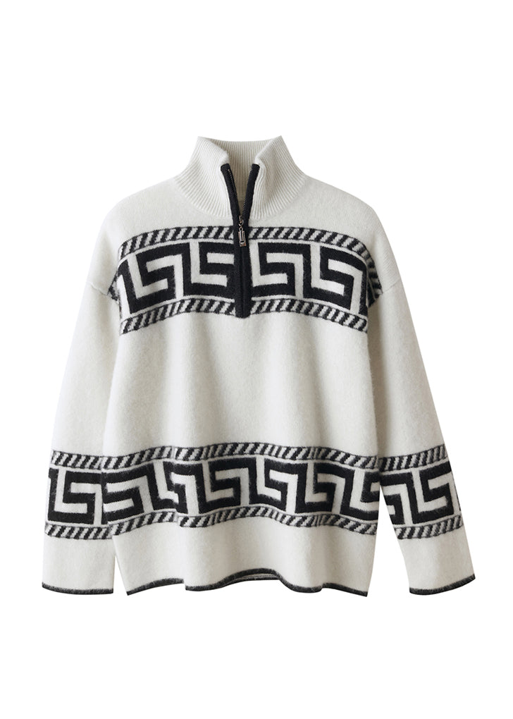 Effortlessly Elegant Top with a Timeless Design