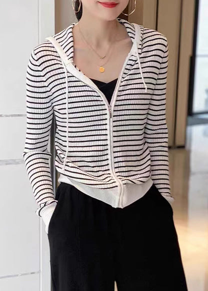 Well Tailored Cardigan with a Graceful Silhouette