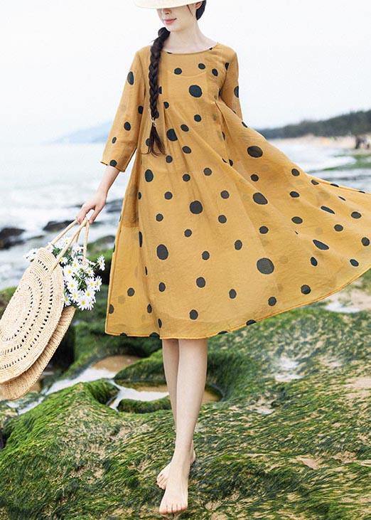 Classic Vintage Dress with a Flattering Fit