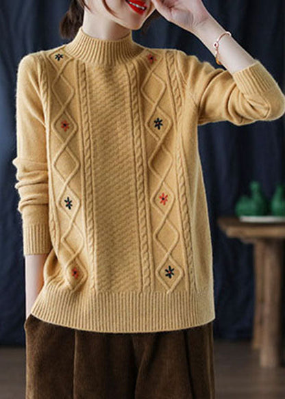 Well Tailored Sweater with a Graceful Silhouette