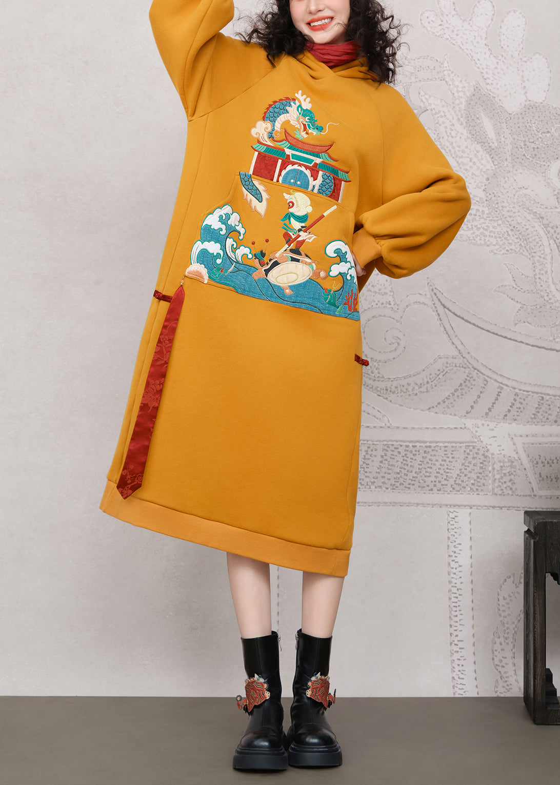 Effortlessly Elegant Dress with a Timeless Design