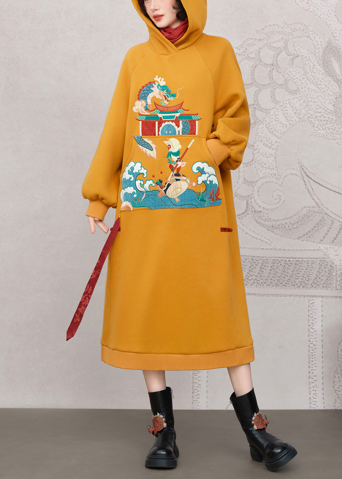 Effortlessly Elegant Dress with a Timeless Design