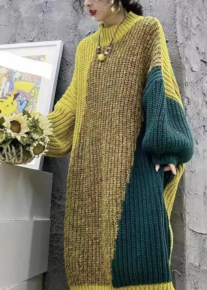 Classic Vintage Sweater with a Flattering Fit