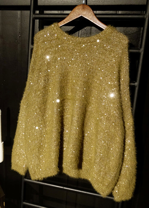 A Vintage Style Top with Delicate Timeless Details