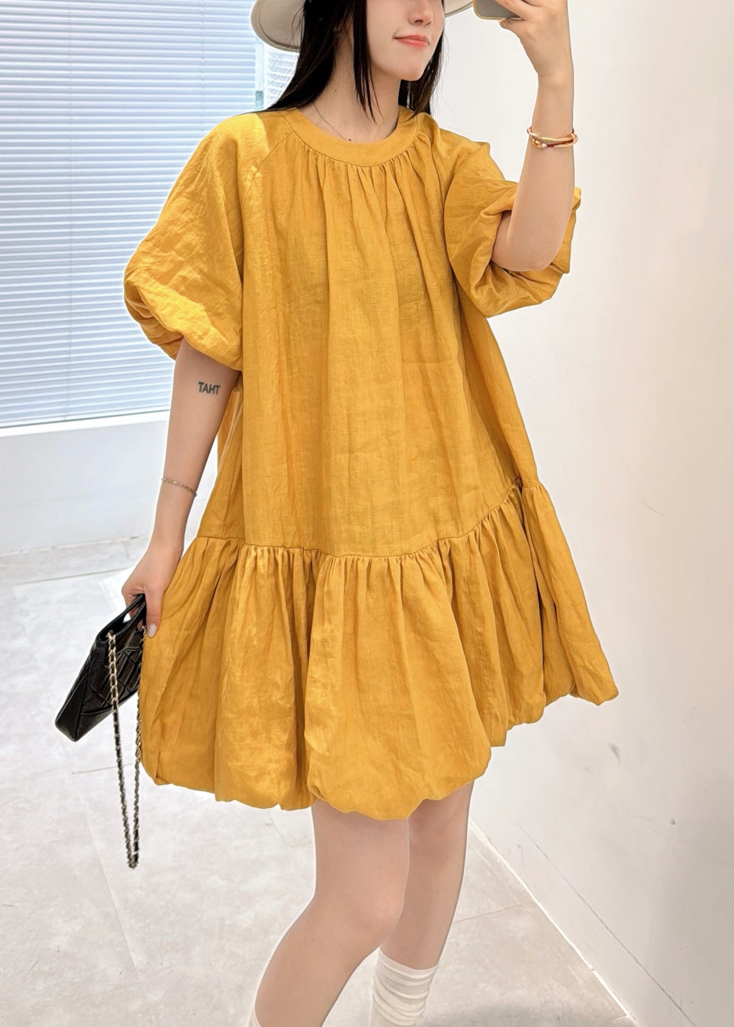 Well Tailored Dress with a Graceful Silhouette