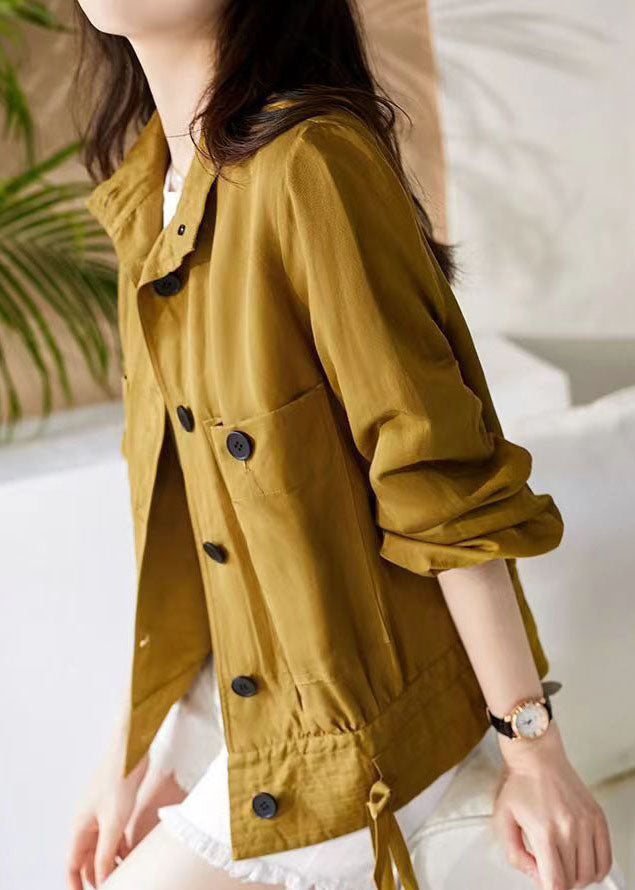 Well Tailored Jacket with a Graceful Silhouette