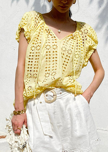 Well Tailored Top with a Graceful Silhouette