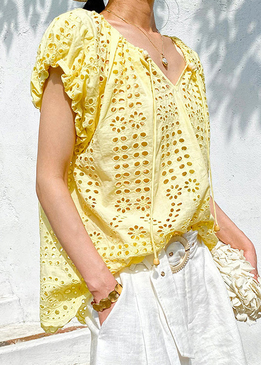 Well Tailored Top with a Graceful Silhouette
