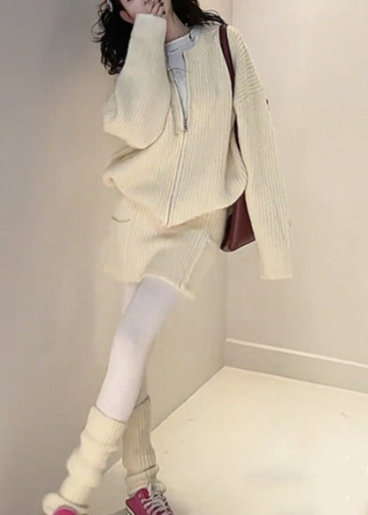 Effortlessly Elegant Cardigan with a Timeless Design