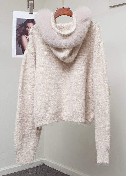 Effortlessly Elegant Sweater with a Timeless Design