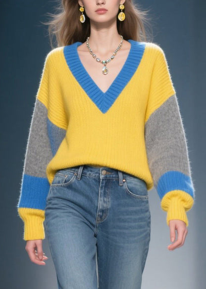Well Tailored Sweater with a Graceful Silhouette
