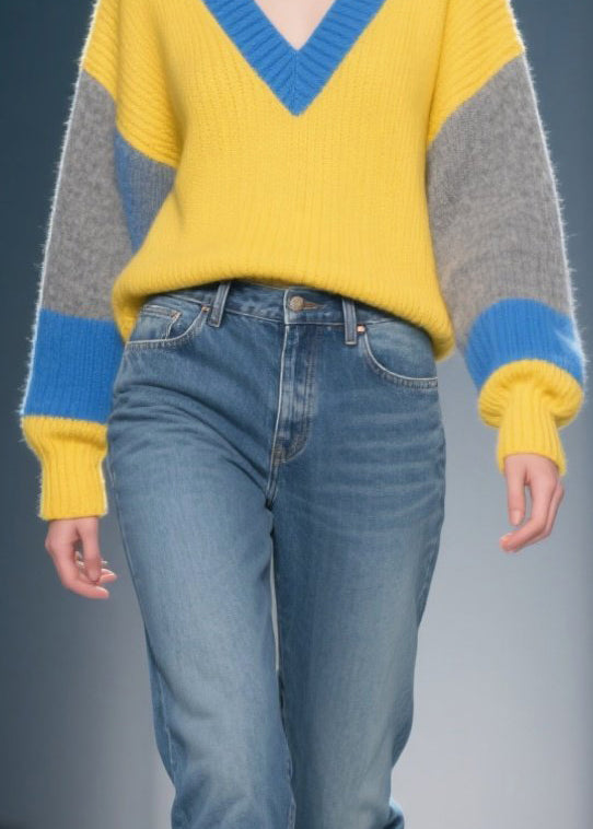 Well Tailored Sweater with a Graceful Silhouette