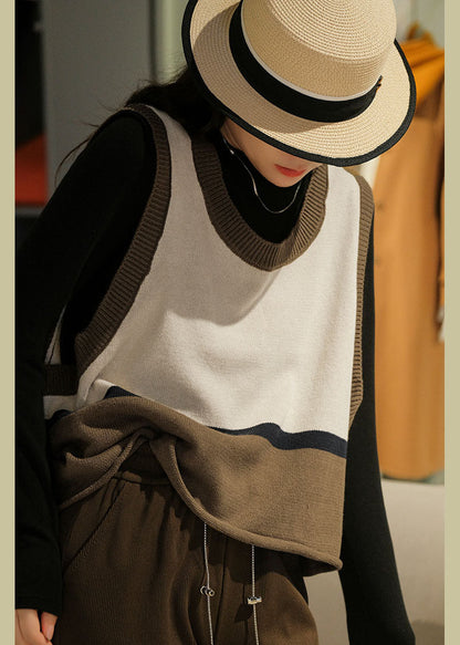 Effortlessly Elegant Garment with a Timeless Design