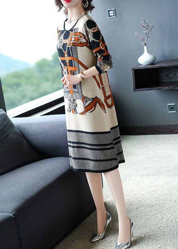 Classic Vintage Sweater with a Flattering Fit