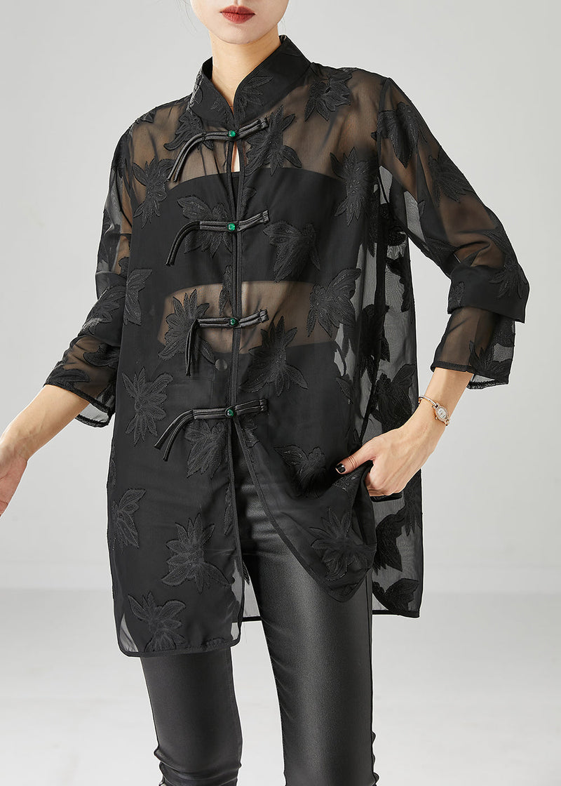 Well Tailored Top with a Graceful Silhouette