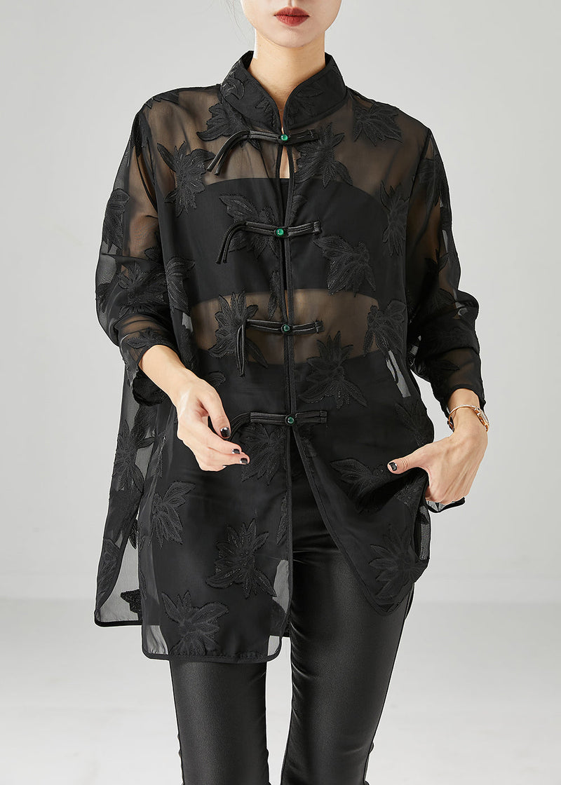 Well Tailored Top with a Graceful Silhouette