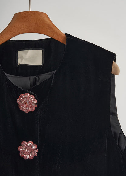 Sophisticated Garment with a Clean Classic Look