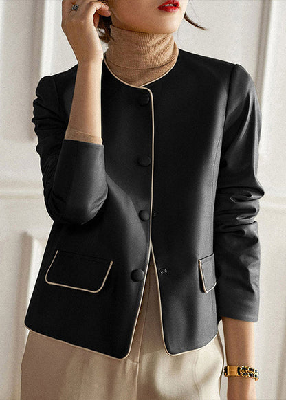 Beautifully Finished Coat in a Timeless Design