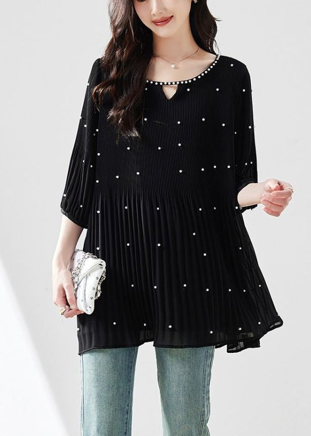 Effortlessly Elegant Top with a Timeless Design