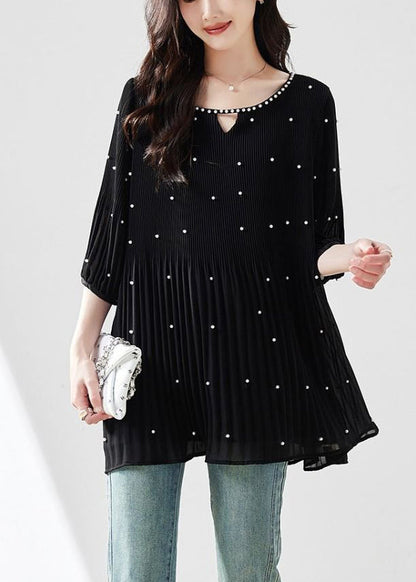 Effortlessly Elegant Top with a Timeless Design