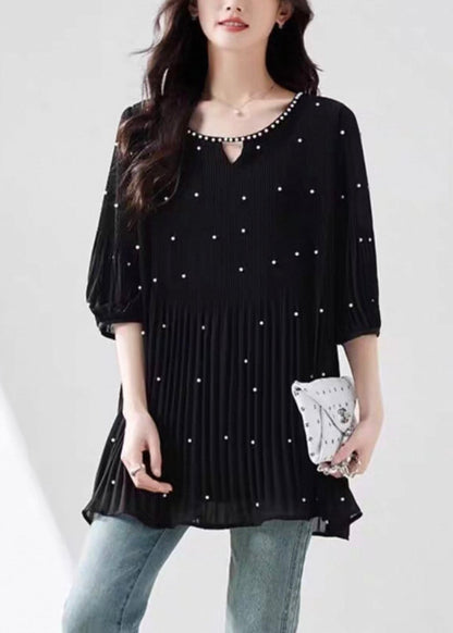 Effortlessly Elegant Top with a Timeless Design