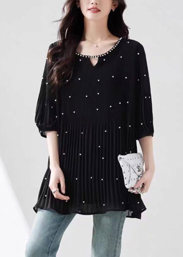 Effortlessly Elegant Top with a Timeless Design