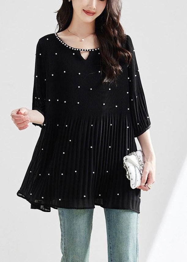 Effortlessly Elegant Top with a Timeless Design