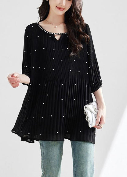 Effortlessly Elegant Top with a Timeless Design