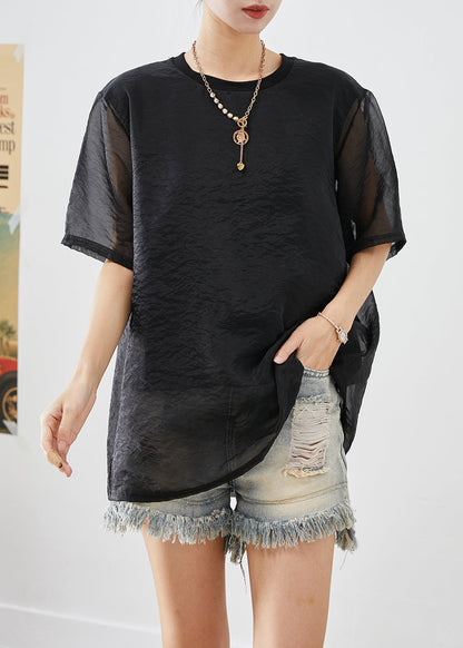 Effortlessly Elegant Top with a Timeless Design