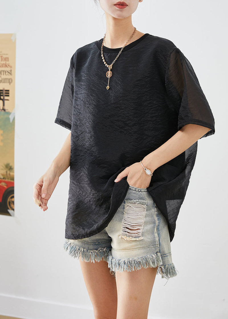 Effortlessly Elegant Top with a Timeless Design