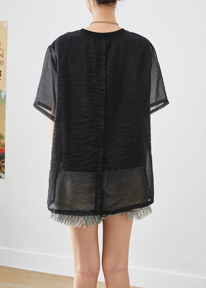 Effortlessly Elegant Top with a Timeless Design