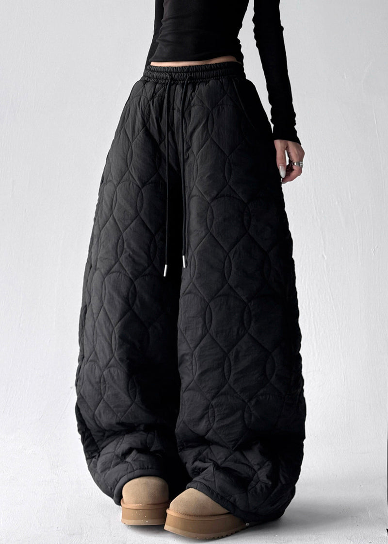 Well Tailored Pants with a Graceful Silhouette