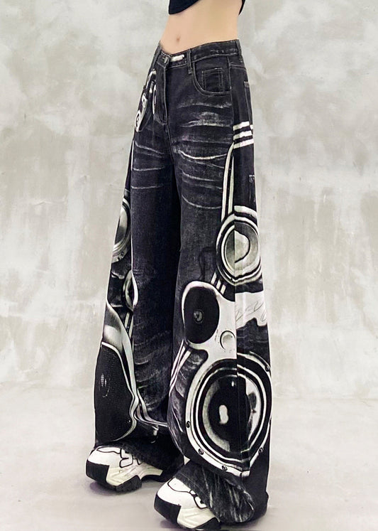 Effortlessly Elegant Pants with a Timeless Design