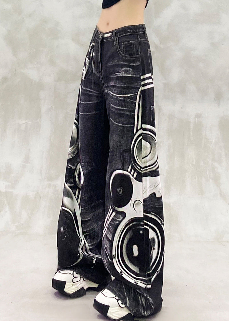 Effortlessly Elegant Pants with a Timeless Design
