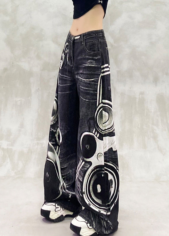 Effortlessly Elegant Pants with a Timeless Design