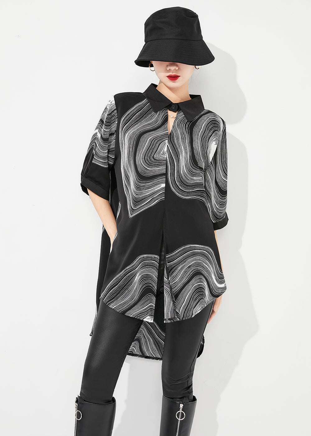 Sophisticated Blouse with a Clean Classic Look