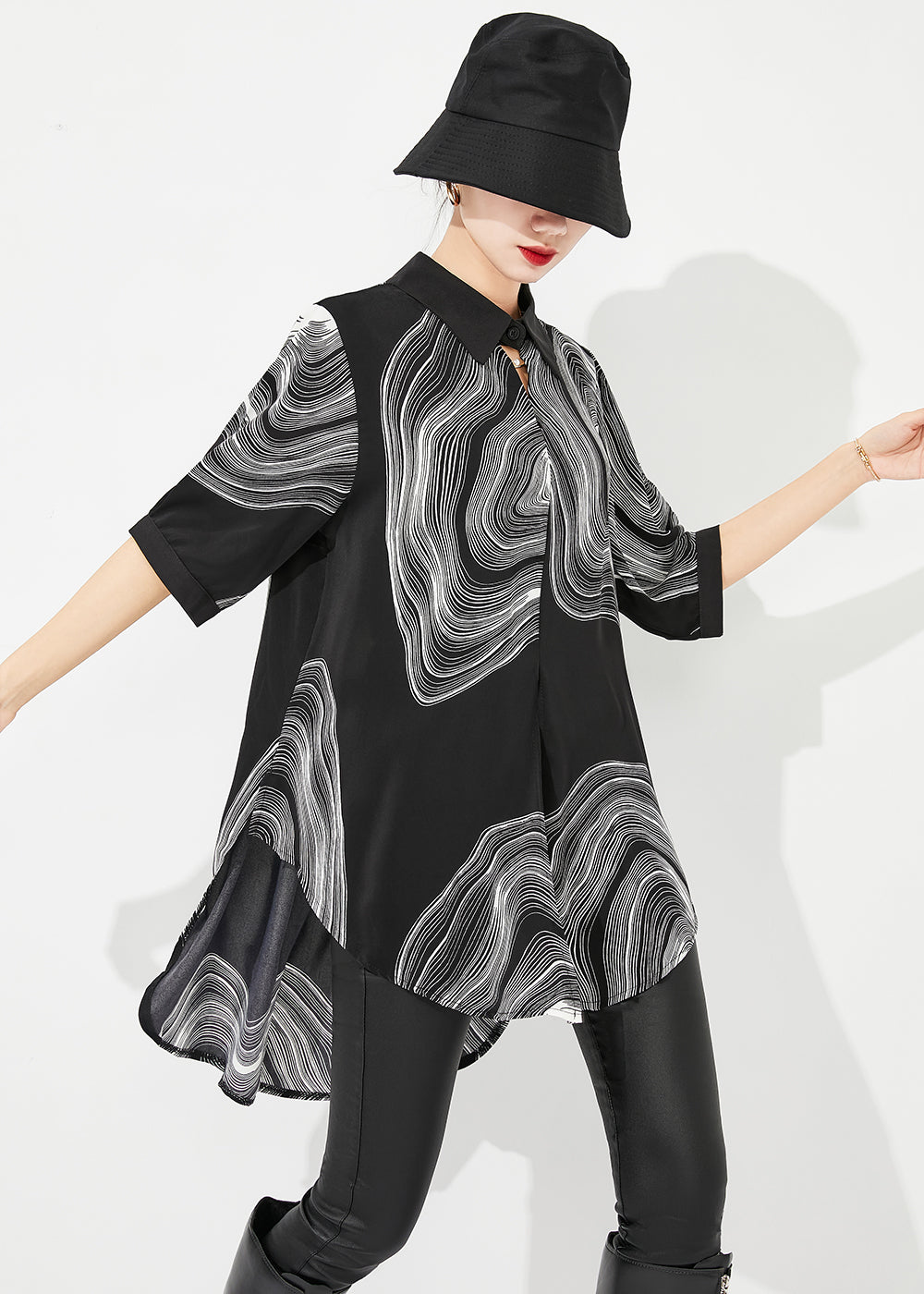 Sophisticated Blouse with a Clean Classic Look