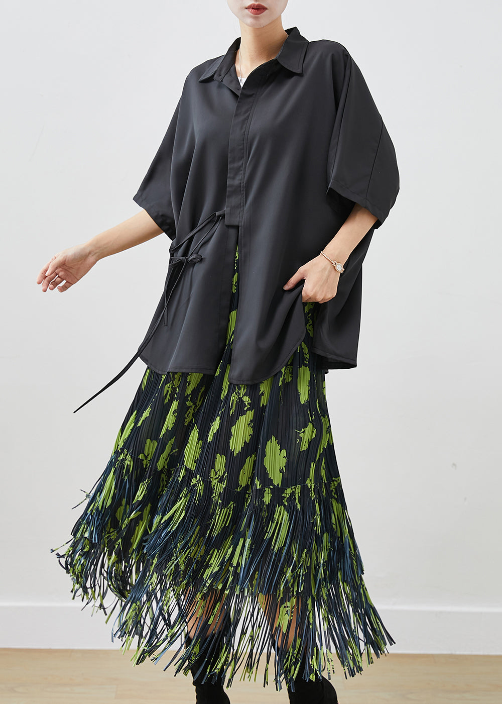 Effortlessly Elegant Garment with a Timeless Design